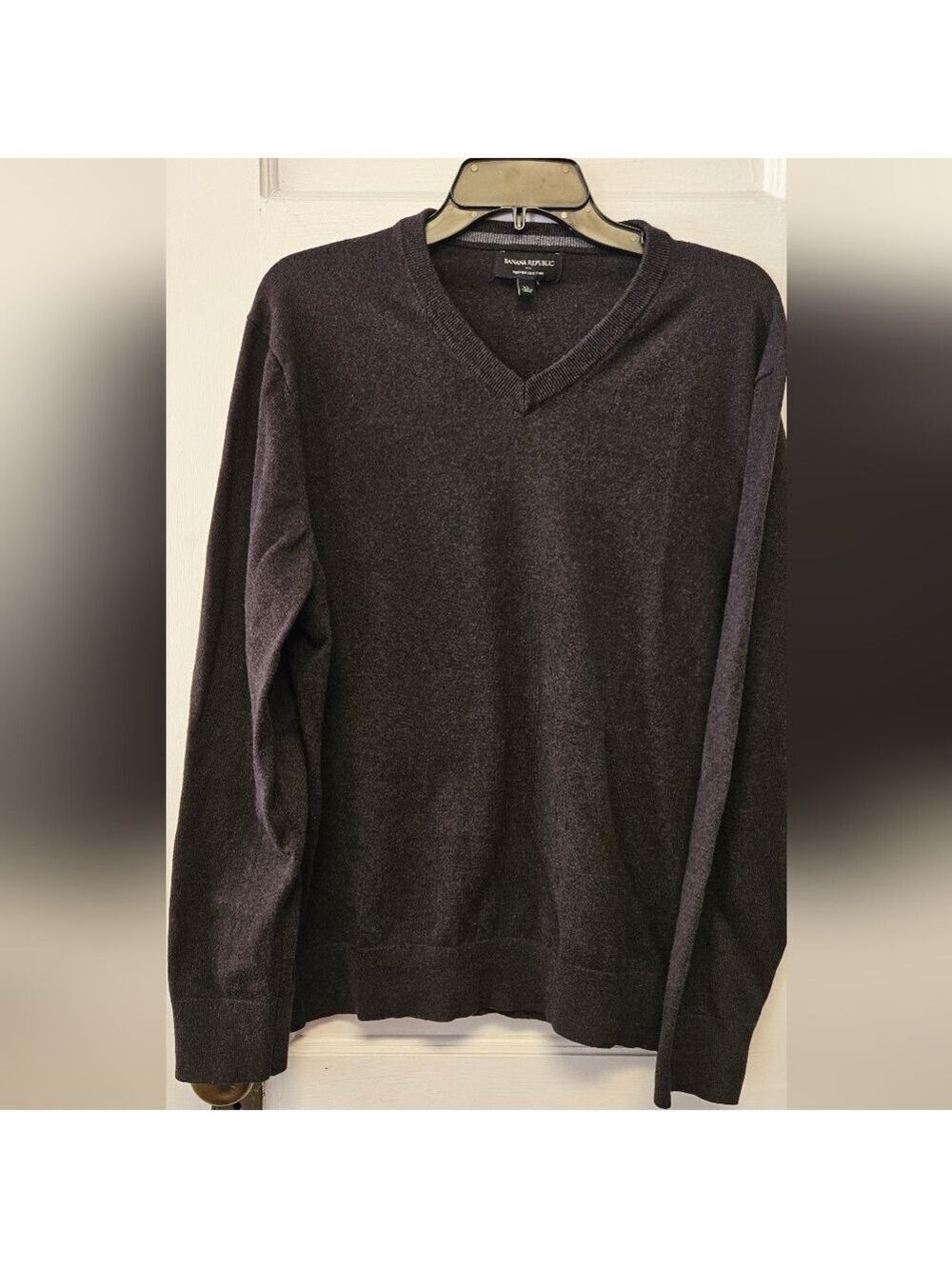 Banana Republic Men's Dark Gray Crewneck Sweater